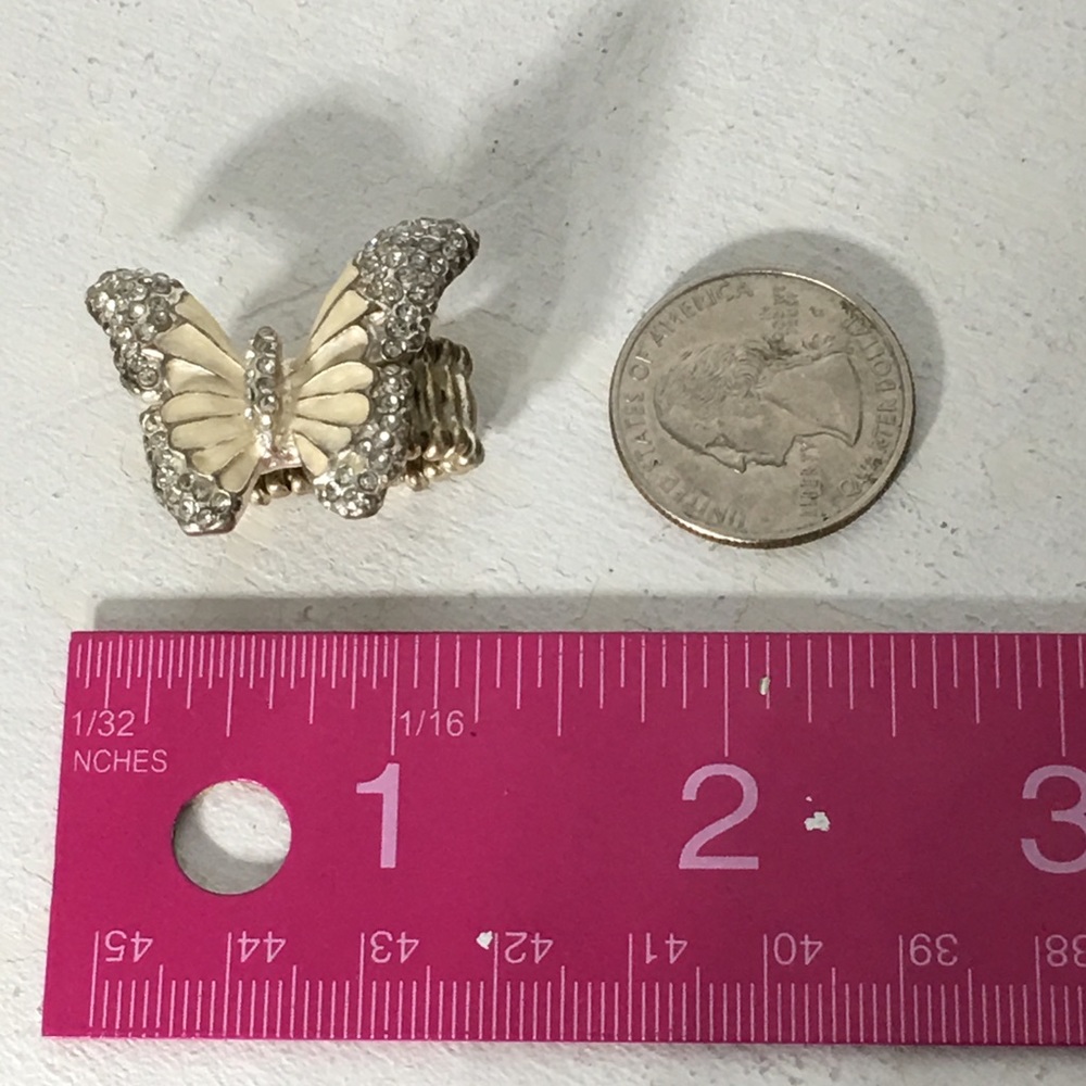 Vintage Rhinestone Butterfly 🦋 Ring - Picture 7 of 8
